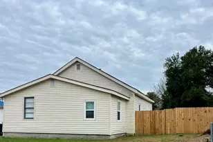 21 Robinson St, Warrenville, SC 29851 - Photo 11