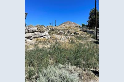 560 E Florence Ave, Tonopah, NV 89049 - Photo 1