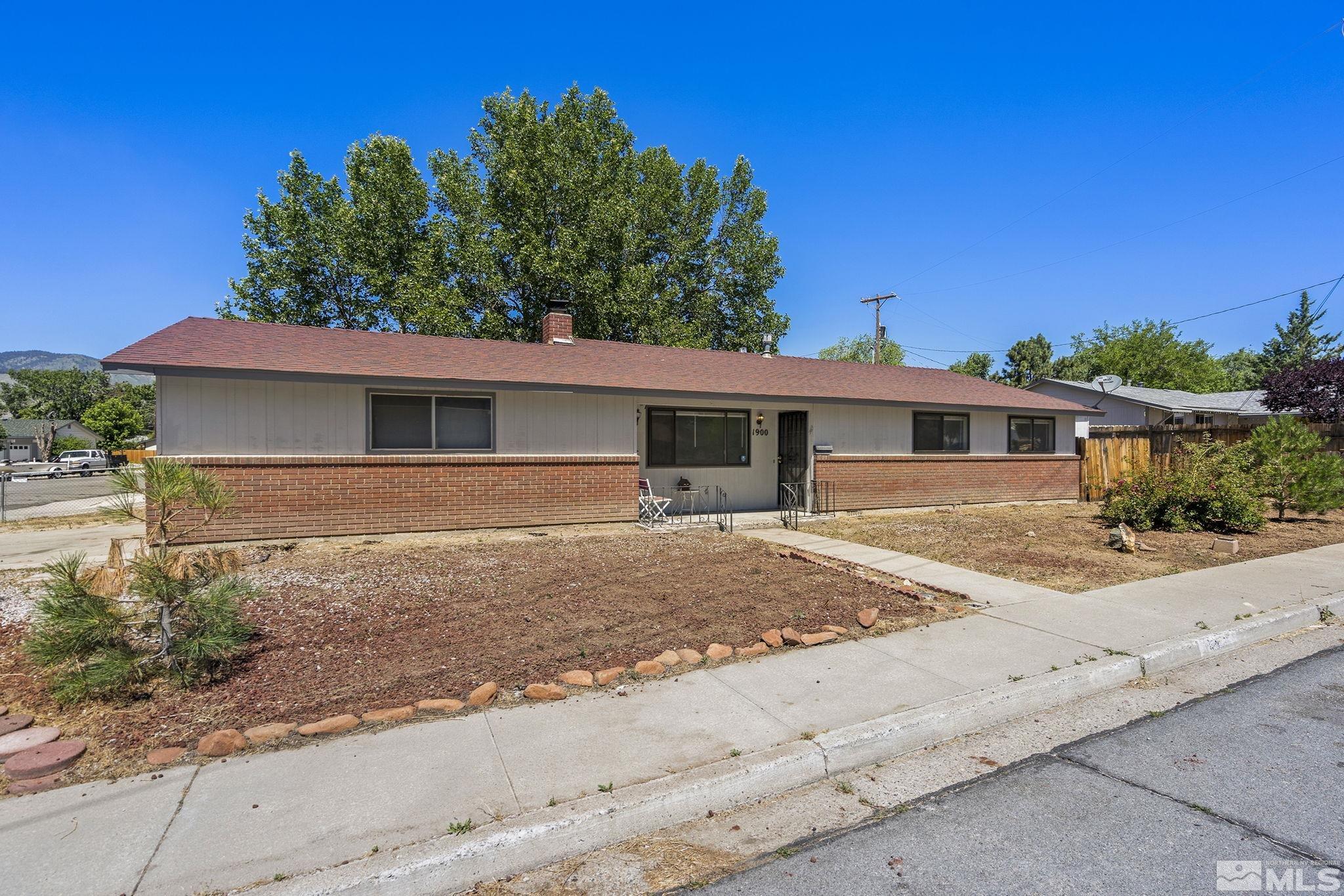 1900 Carriage Crest Dr, Carson City, NV 89706 - MLS 230007883 ...