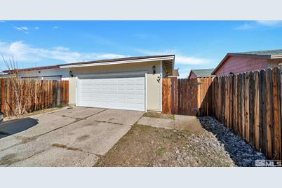 10035 Humite Ln, Reno, NV 89506 - Photo 1