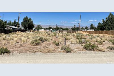 92 Nadel, Yerington, NV 89447 - Photo 1