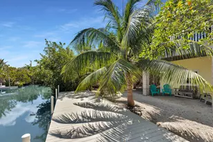 27415 Barbuda Ln, Ramrod, FL 33042 - Photo 7