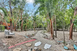 71 N Bay Harbor Dr, Key Largo, FL 33037 - Photo 37