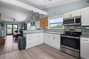 3746 Park Ave, Big Pine, FL 33043 - Photo 23