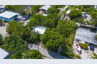 30881 Witters Lane, Big Pine, FL 33043 - Photo 3