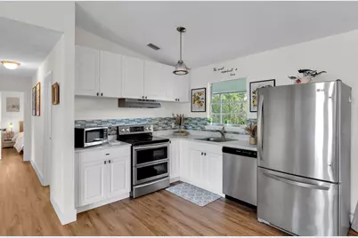 878 La Paloma Road, Key Largo, FL 33037 - Photo 13