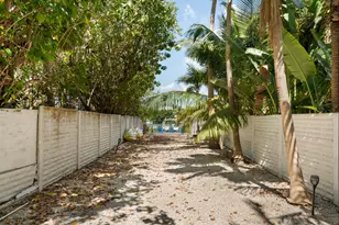 81 Jean La Fitte Dr, Key Largo, FL 33037 - Photo 7