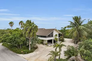 31 S Carysfort Cir, Key Largo, FL 33037 - Photo 1