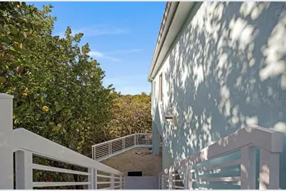 102 Venetian Drive, Islamorada, FL 33036 - Photo 23