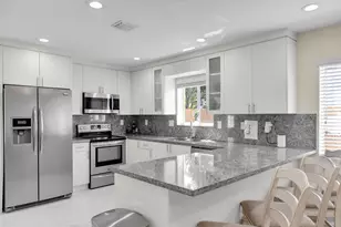 80 Le Grand Dr, Key Largo, FL 33037 - Photo 17