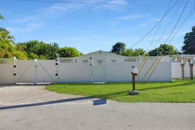 30170 Linda Street, Big Pine, FL 33043 - Photo 33