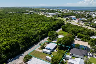8 S Andros Rd, Key Largo, FL 33037 - Photo 27