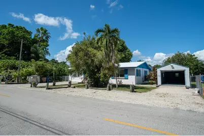 8 S Andros Road, Key Largo, FL 33037 - Photo 3