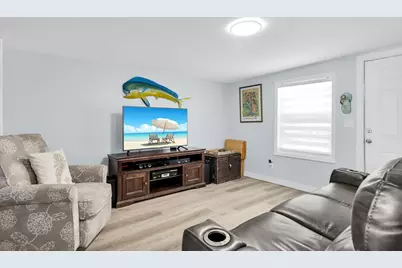 209 Buttonwood Avenue, Key Largo, FL 33037 - Photo 9