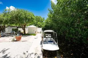 7 Barcelona Dr, Big Coppitt, FL 33040 - Photo 19