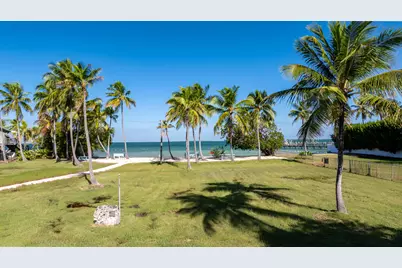 134 S Bay Harbor Drive, Key Largo, FL 33037 - Photo 21