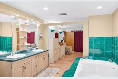 323 Bayview Avenue, Key Largo, FL 33037 - Photo 15