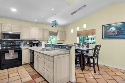 323 Bayview Avenue, Key Largo, FL 33037 - Photo 25