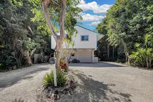 323 Bayview Ave, Key Largo, FL 33037 - Photo 1