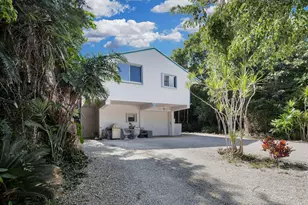 323 Bayview Ave, Key Largo, FL 33037 - Photo 3