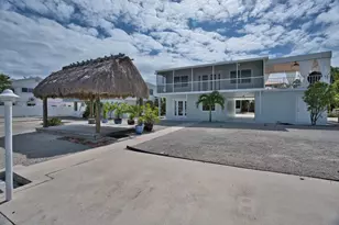 131 Harbor Dr, Tavernier, FL 33070 - Photo 13