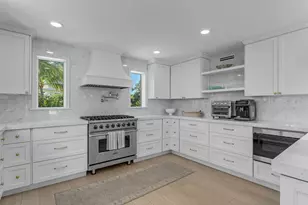 17 Poisonwood Rd, Key Largo, FL 33037 - Photo 9