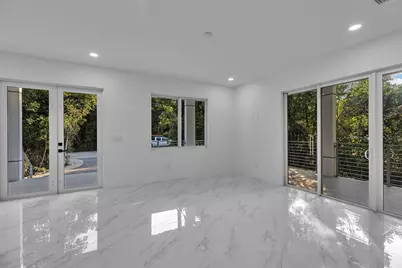 46 Transylvania Avenue, Key Largo, FL 33037 - Photo 11