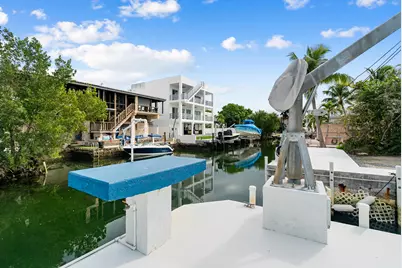 311 Buttonwood Circle, Key Largo, FL 33037 - Photo 27