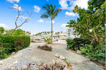 311 Buttonwood Circle, Key Largo, FL 33037 - Photo 5