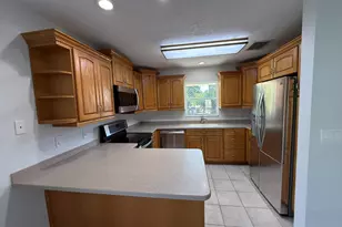 435 Collins Street #Upstairs Only, Key Largo, FL 33037 - Photo 9