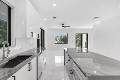 50 Transylvania Avenue, Key Largo, FL 33037 - Photo 13