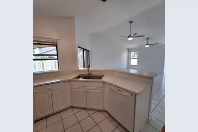 3214 San Remo Circle, Homestead, FL 33035 - Photo 9