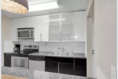 88500 Overseas Highway #301, Tavernier, FL 33070 - Photo 9