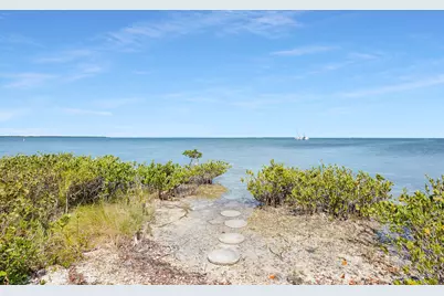 88500 Overseas Highway #301, Tavernier, FL 33070 - Photo 43