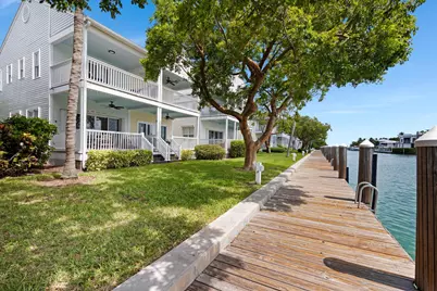 7075 Hawks Cay Boulevard, Duck, FL 33050 - Photo 15