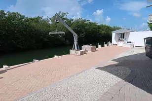 213 Aberdeen Ct, Tavernier, FL 33070 - Photo 1