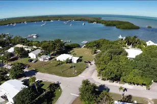 180 Harborview Dr, Tavernier, FL 33070 - Photo 1