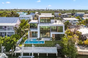 181 Nautilus Dr, Upper Sugarloaf Key, FL 33036 - Photo 1