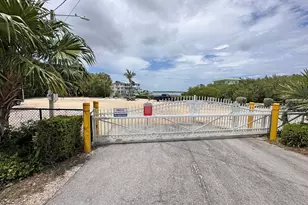 319 Woods Ave, Tavernier, FL 33070 - Photo 19