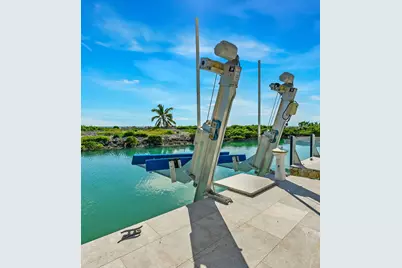210 W Seaview Circle, Duck Key, FL 33050 - Photo 27