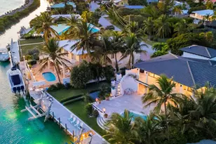 210 W Seaview Cir, Duck Key, FL 33050 - Photo 81