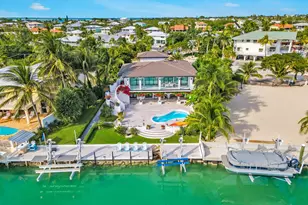 210 W Seaview Cir, Duck Key, FL 33050 - Photo 13