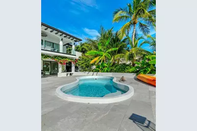 210 W Seaview Circle, Duck Key, FL 33050 - Photo 29