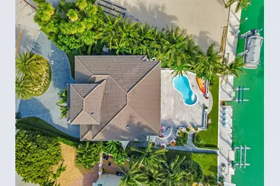 210 W Seaview Circle, Duck, FL 33050 - Photo 9