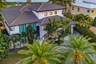 210 W Seaview Cir, Duck Key, FL 33050 - Photo 75