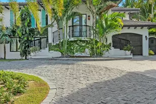 210 W Seaview Cir, Duck Key, FL 33050 - Photo 3