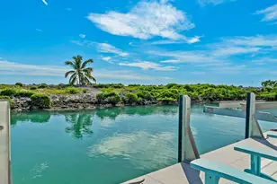 210 W Seaview Cir, Duck Key, FL 33050 - Photo 25