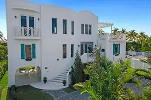 317 E Seaview Dr, Duck, FL 33050 - Photo 3