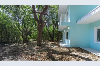 203 Anitgua Road, Tavernier, FL 33070 - Photo 3