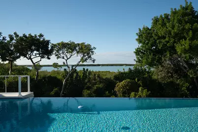 81486 Overseas Highway, Upper Sugarloaf Key, FL 33036 - Photo 7